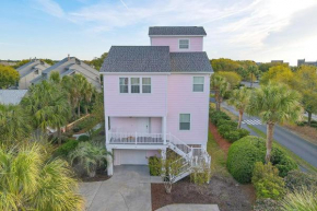 The Pink House: Unwind at Litchfield By the Sea